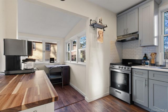 4 Melnick Place, Lake Peekskill, NY 10537