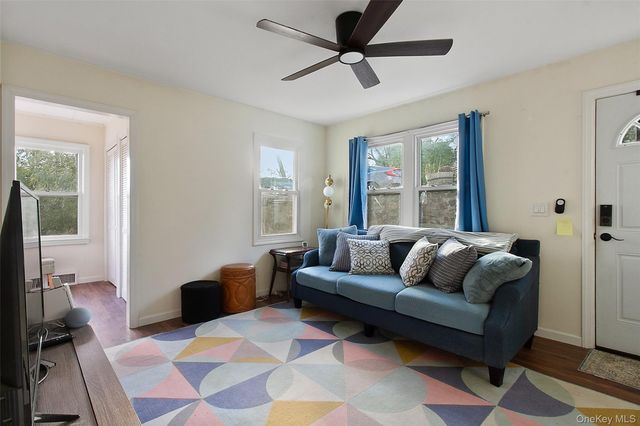 4 Melnick Place, Lake Peekskill, NY 10537