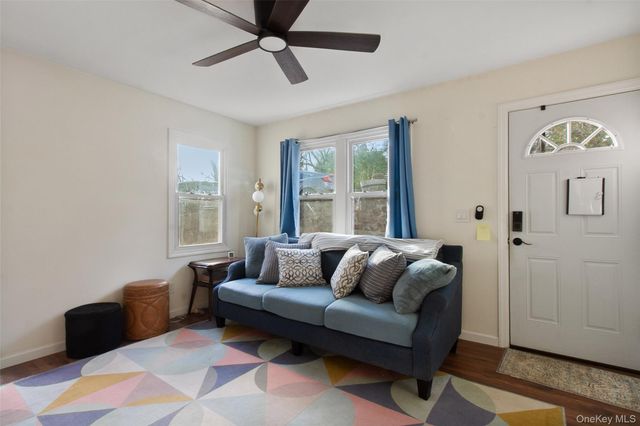 4 Melnick Place, Lake Peekskill, NY 10537