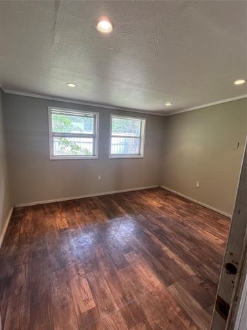 1466 Rancho Rd, Quinlan, TX 75474
