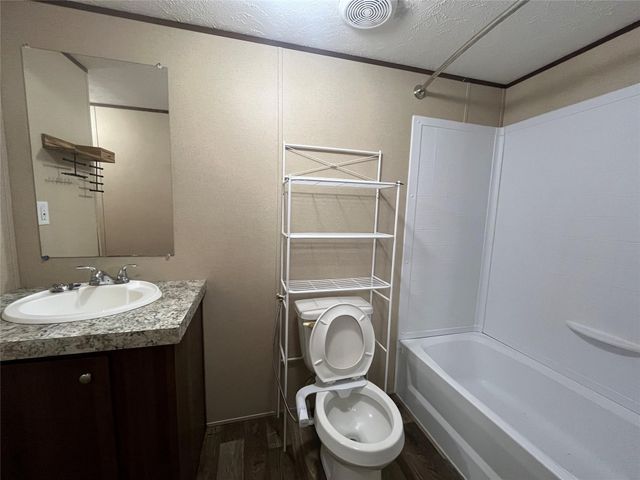 1466 Rancho Rd, Quinlan, TX 75474