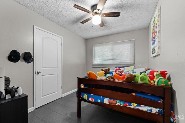 708 White Ln, Bakersfield, CA 93307