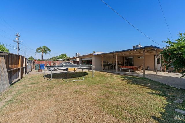 708 White Ln, Bakersfield, CA 93307