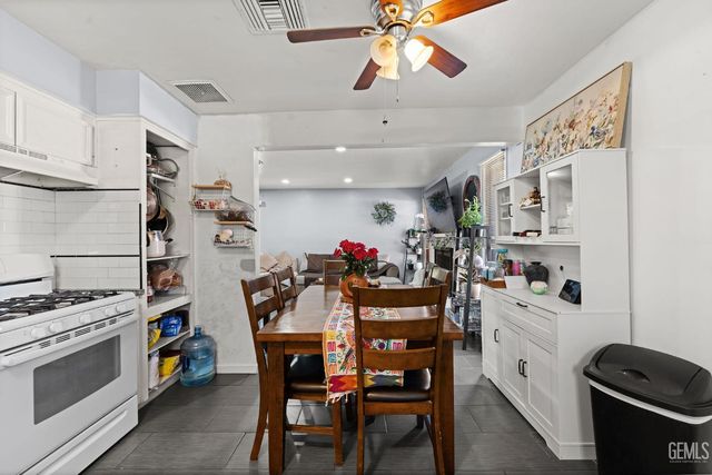 708 White Ln, Bakersfield, CA 93307