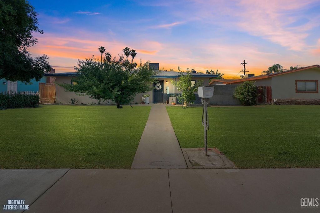 708 White Ln, Bakersfield, CA 93307