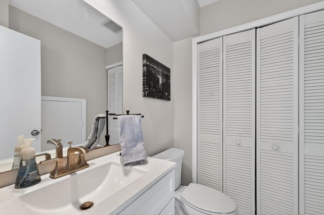 141 E Riverside Drive 10d, Jupiter, FL 33469