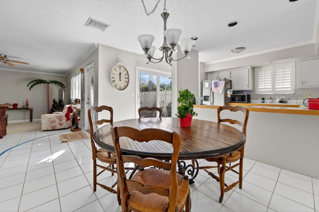 141 E Riverside Drive 10d, Jupiter, FL 33469