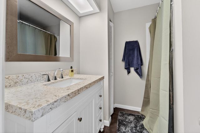 141 E Riverside Drive 10d, Jupiter, FL 33469