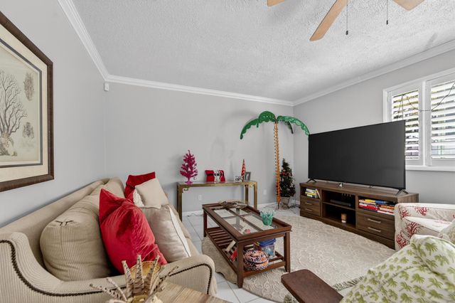 141 E Riverside Drive 10d, Jupiter, FL 33469