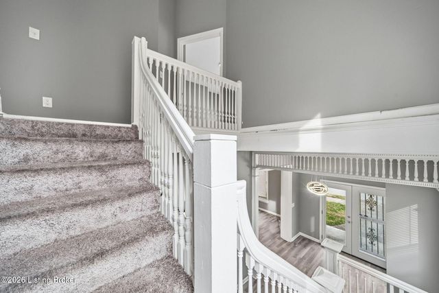 3016 River Park Dr, Louisville, KY 40211