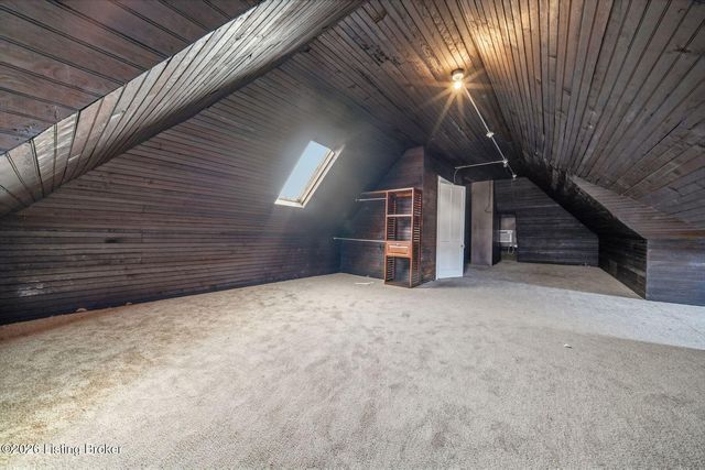 3016 River Park Dr, Louisville, KY 40211