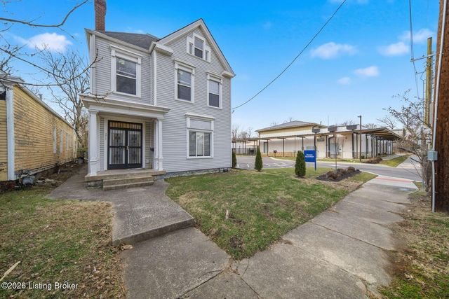 3016 River Park Dr, Louisville, KY 40211