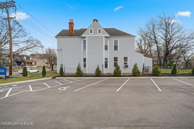 3016 River Park Dr, Louisville, KY 40211