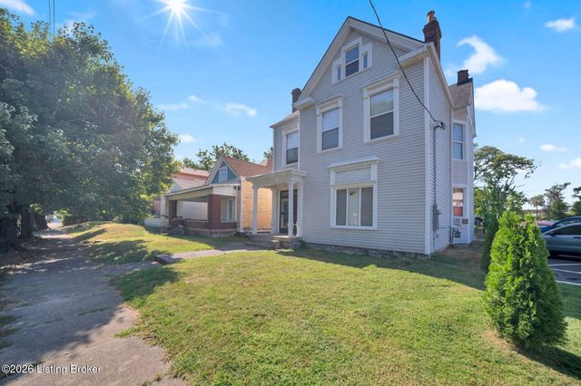 3016 River Park Dr, Louisville, KY 40211