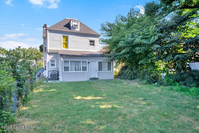 3016 River Park Dr, Louisville, KY 40211
