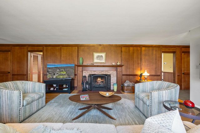 W4387 Laurel STREET, Lake Geneva, WI 53147