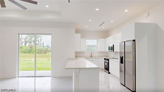 6050 Stratton RD, Fort Myers, FL 33905