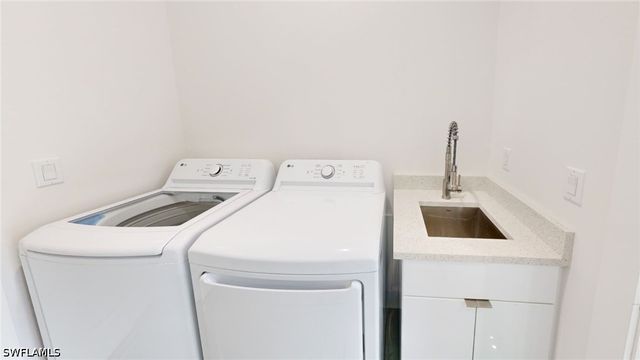 6050 Stratton RD, Fort Myers, FL 33905