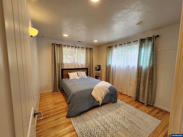 810 Ivy Wy NE, Keizer, OR 97303