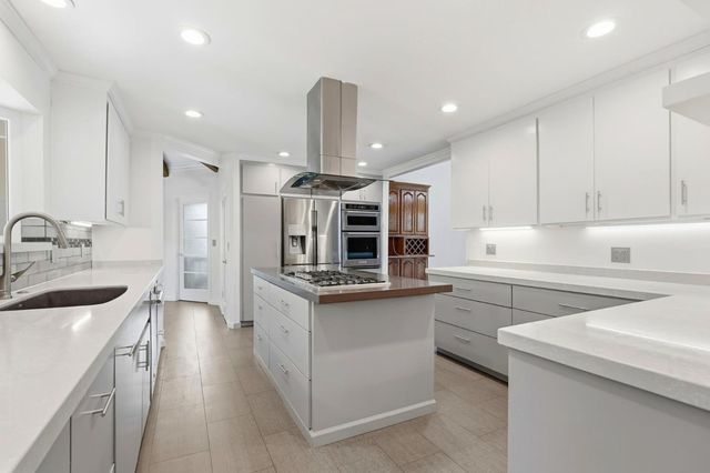 17488 Holiday Drive, Morgan Hill, CA 95037