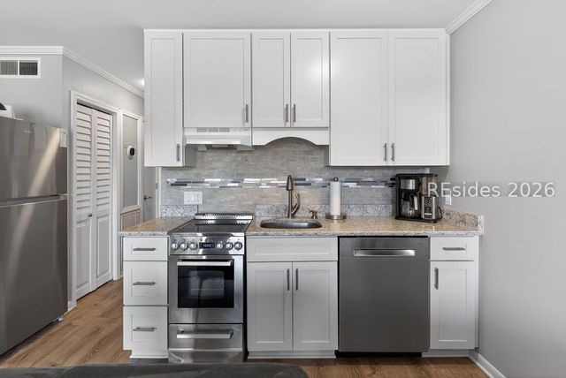 40 Folly Field Rd Apt A218, Hilton Head Island, SC 29928