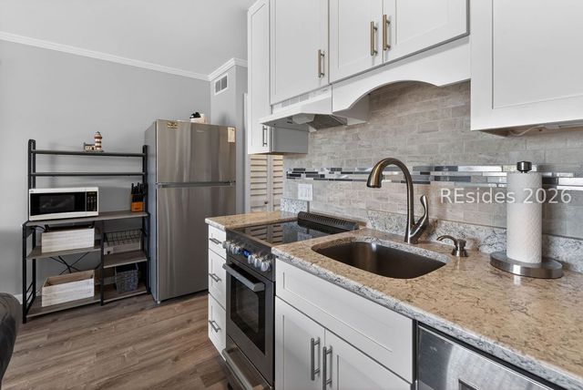 40 Folly Field Rd Apt A218, Hilton Head Island, SC 29928