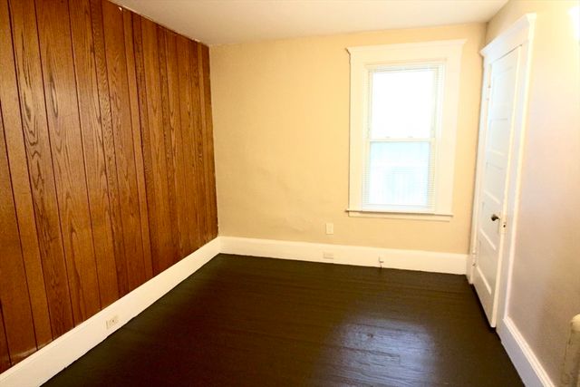 21 Hazel 1, Salem, MA 01970