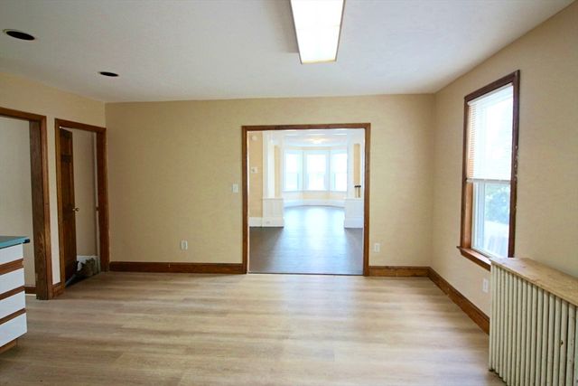 21 Hazel 1, Salem, MA 01970