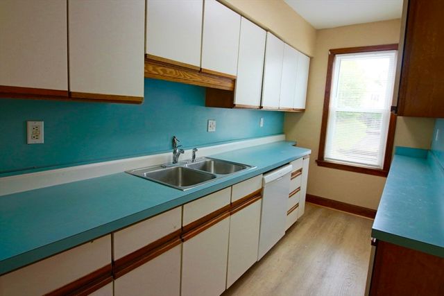 21 Hazel 1, Salem, MA 01970