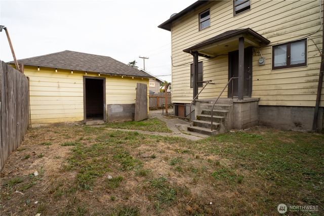 4210 S Holly Street, Seattle, WA 98118