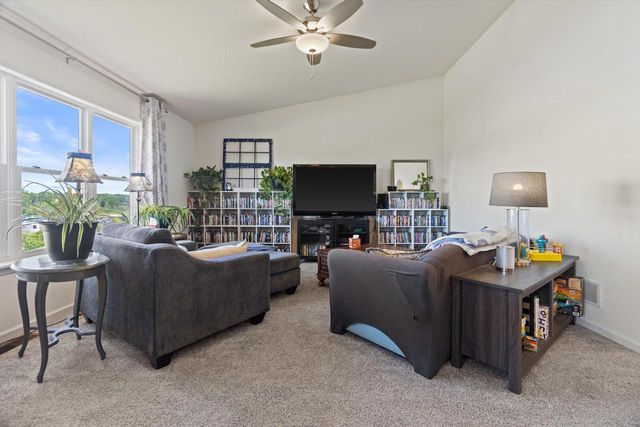 906 Ridge COURT, Watertown, WI 53094