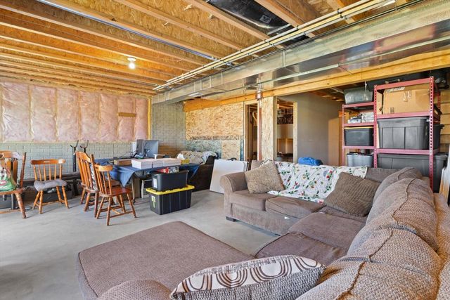 906 Ridge COURT, Watertown, WI 53094