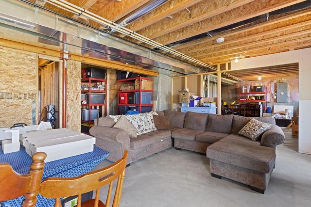 906 Ridge COURT, Watertown, WI 53094