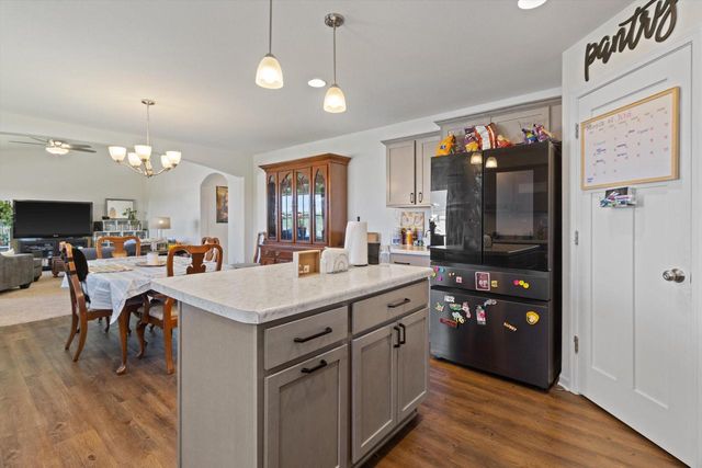 906 Ridge COURT, Watertown, WI 53094