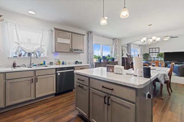 906 Ridge COURT, Watertown, WI 53094