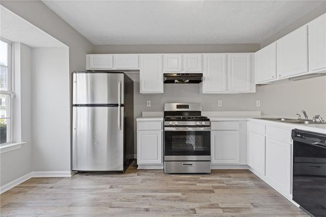 5940 Hampton Court, Atlanta, GA 30349