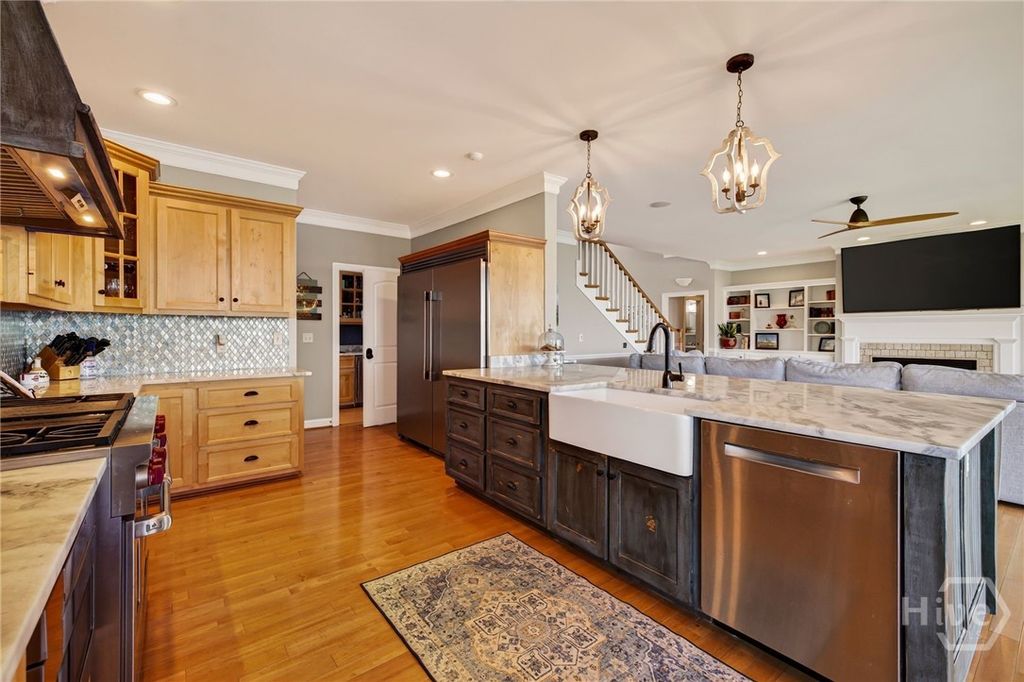 Image 12 of property listing at 72 Amanda Drive, Savannah, GA 31406