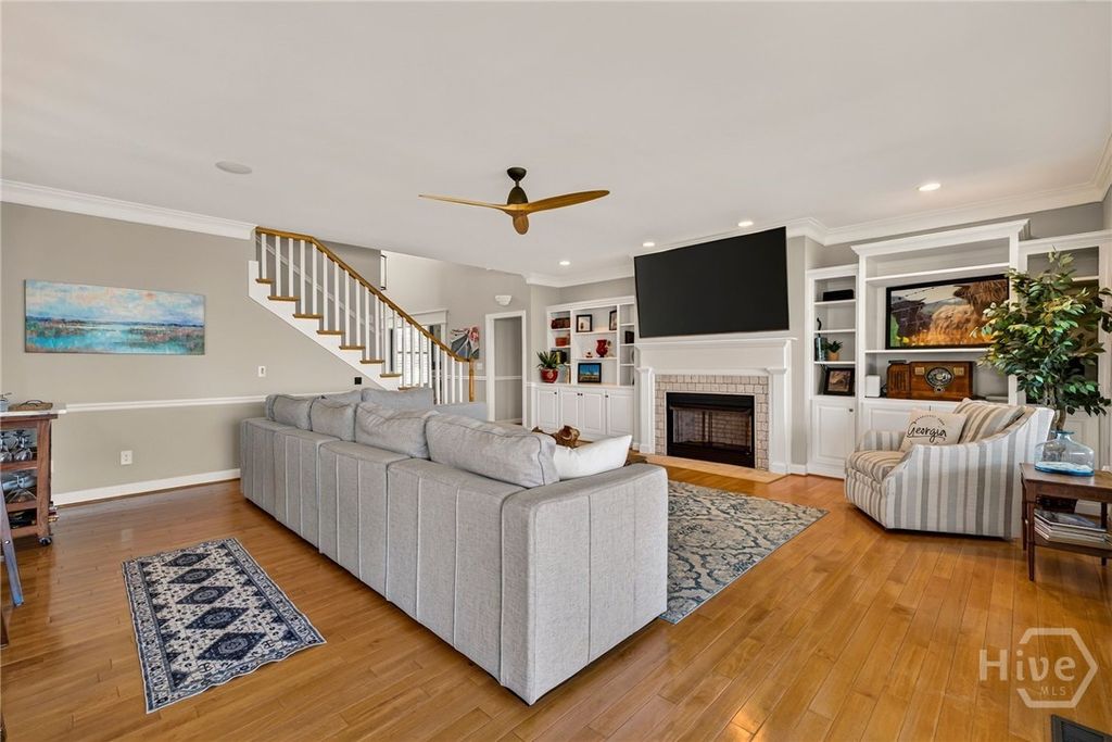 Image 7 of property listing at 72 Amanda Drive, Savannah, GA 31406