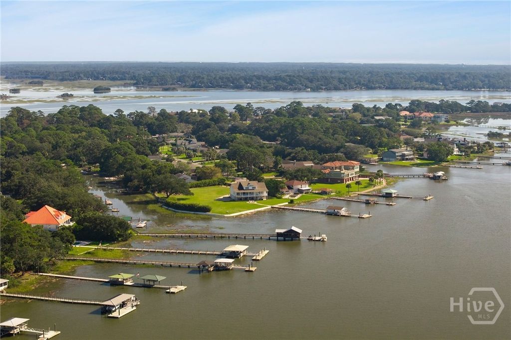 Image 72 of property listing at 72 Amanda Drive, Savannah, GA 31406