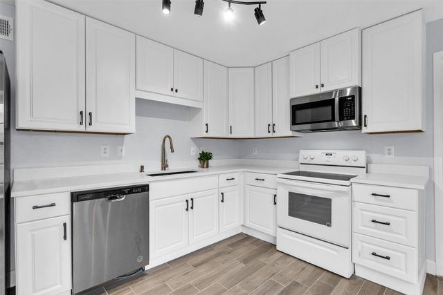 5825 Truitt Circle, The Colony, TX 75056