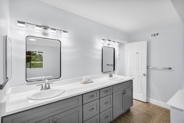 5825 Truitt Circle, The Colony, TX 75056