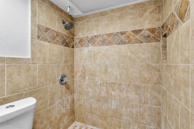 5825 Truitt Circle, The Colony, TX 75056