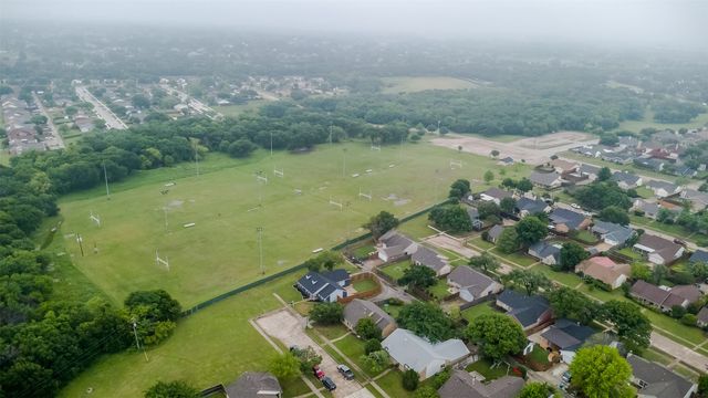 5825 Truitt Circle, The Colony, TX 75056