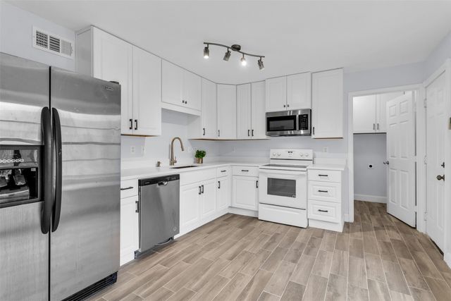 5825 Truitt Circle, The Colony, TX 75056