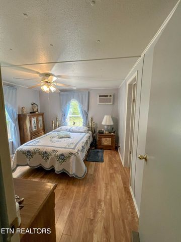 751 Ozone Access Rd, Rockwood, TN 37854