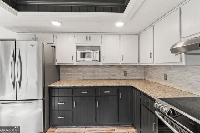 5530 Bourbon Drive, Gainesville, GA 30506