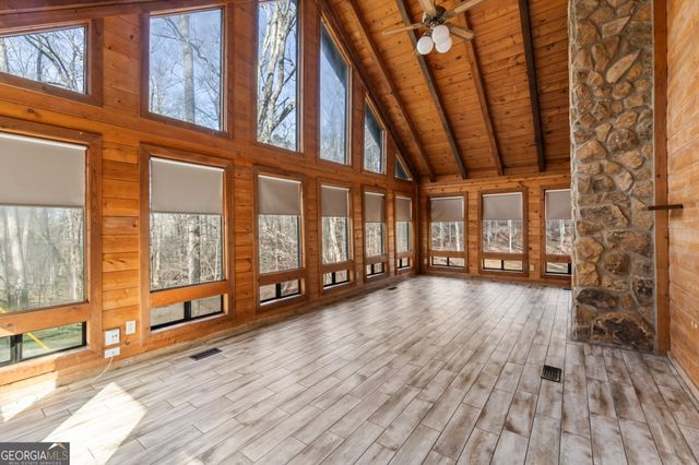 5530 Bourbon Drive, Gainesville, GA 30506