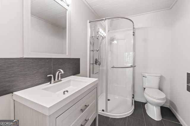 5530 Bourbon Drive, Gainesville, GA 30506