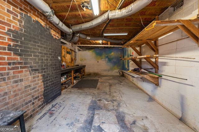 5530 Bourbon Drive, Gainesville, GA 30506