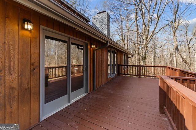 5530 Bourbon Drive, Gainesville, GA 30506